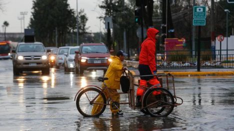 Senapred mantiene Alerta Amarilla en la RM ante posibles tormentas eléctricas y lluvias