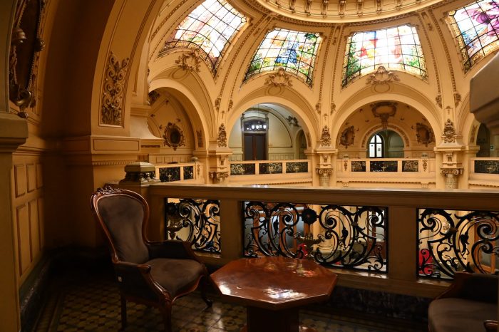 Podrías recorrer gratis estos 2 palacios del centro de Santiago: abren cupos cada semana