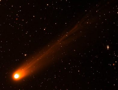 Si tienes binoculares en casa podrías ver este cometa que acaba de iniciar su paso más cercano
