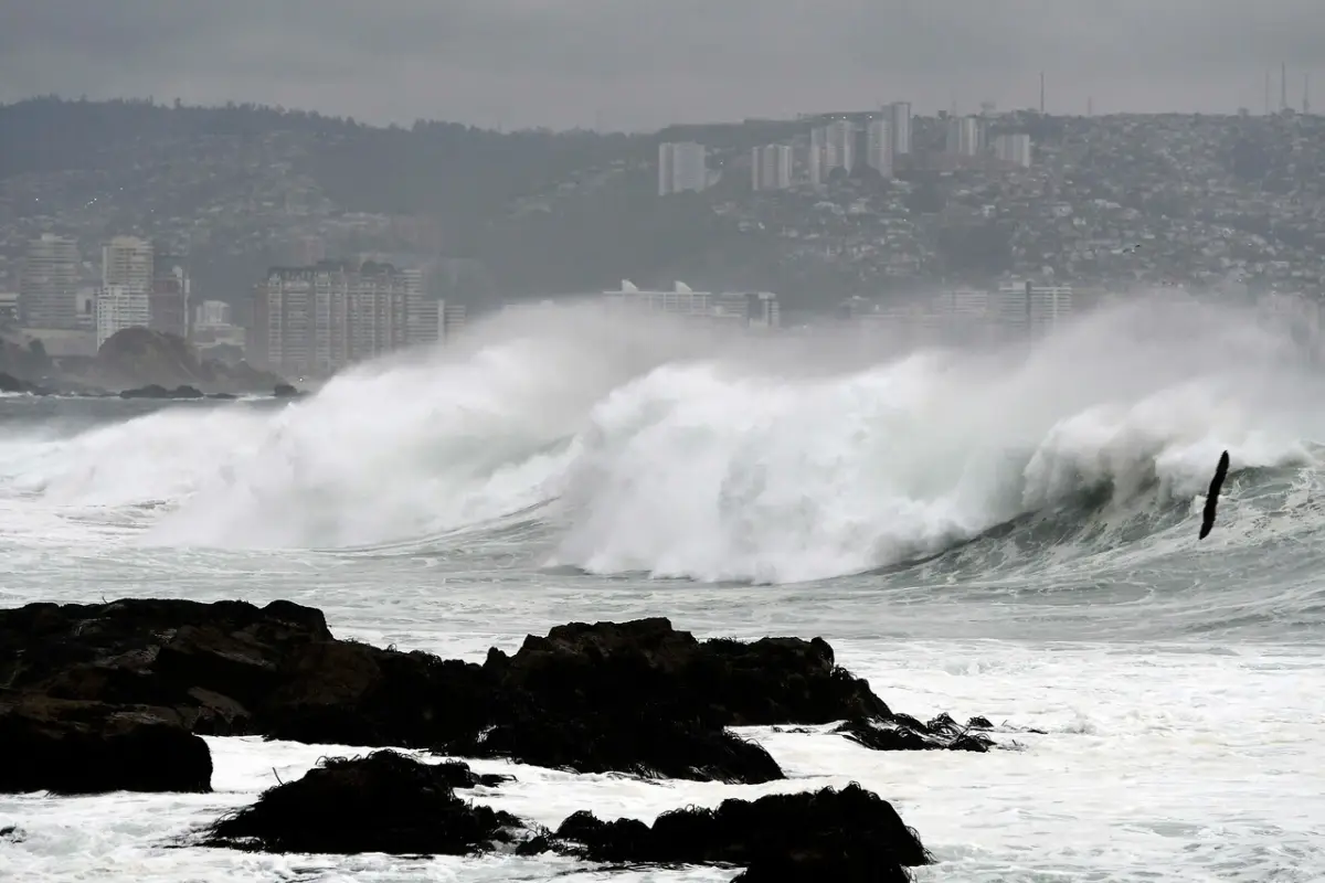 Si vas a la costa este martes o miércoles, hay horarios donde el mar será peligroso