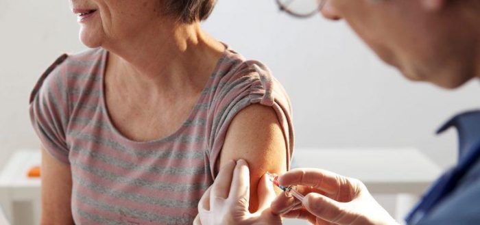 Vacunación contra la influenza: Minsal busca alcanzar el 85% de cobertura en Chile