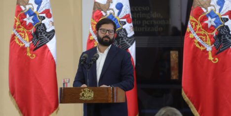 Boric vuelve a La Moneda con mensaje a Kast: "Hemos sido rivales en ideas, pero nos une Chile"