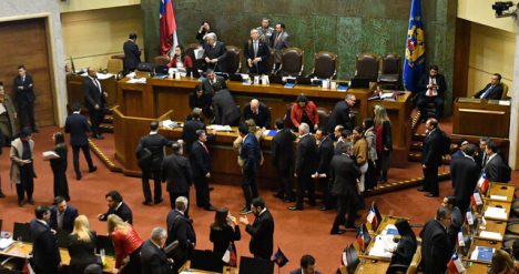 Oficialismo celebra el “corazón” de la megarreforma y oposición prepara ofensiva ante el TC