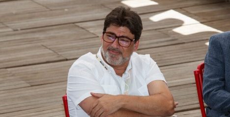 Justicia suspende arresto domiciliario nocturno de Daniel Jadue para que viaje a presentar su libro