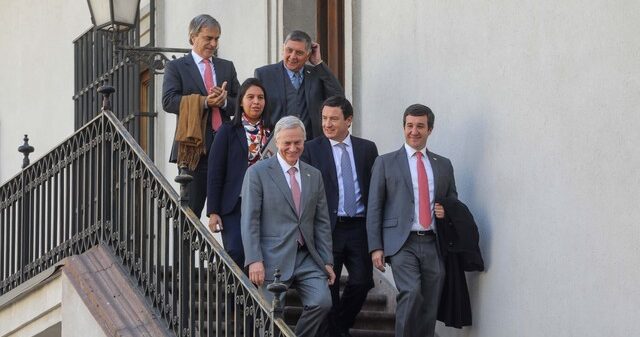 "Derechita cobarde" vs. "Derecha Valiente": la tensión entre las dos almas del Gobierno