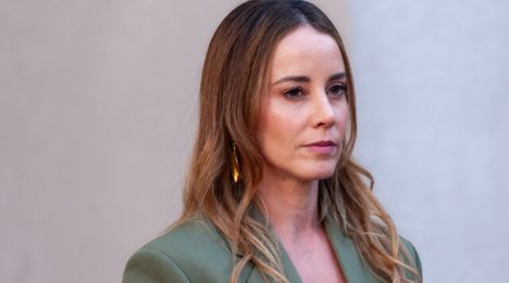 “Díganle a esta niñita que deje de hablar hueás”: Sedini acusa maltrato de “poderoso” del Gobierno