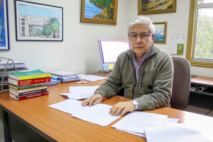 Matemático chileno publicará en ingles su libro sobre Análisis Funcional con editorial Springer