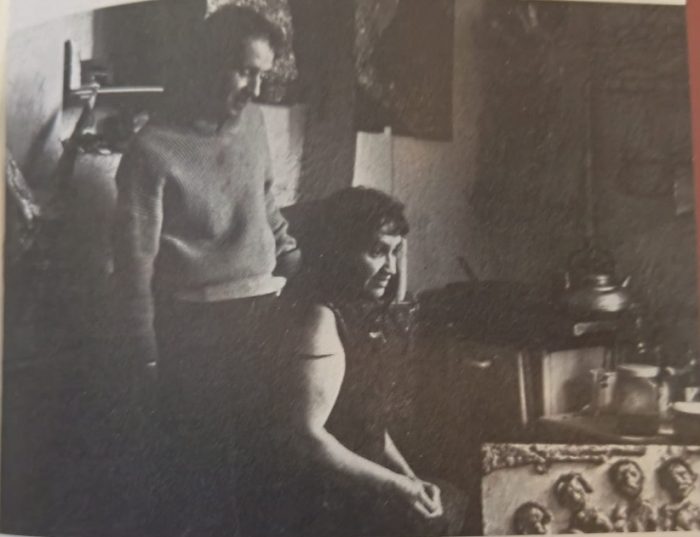 “Tan frágil como un segundo”: la historia de amor de Violeta Parra