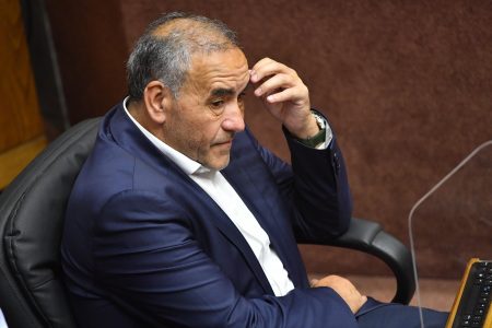 Tribunal Supremo PS suspende militancia de senador Fidel Espinoza en medio de investigación por VIF