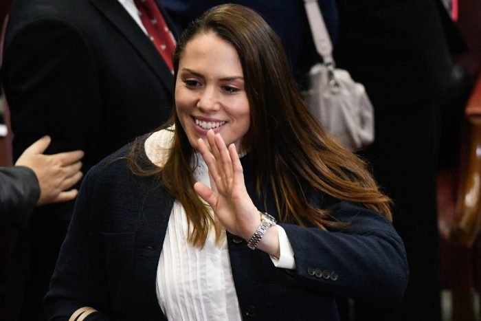 Duco contra las cuerdas: La Moneda la citó tras video que complica su defensa por uso de auto fiscal