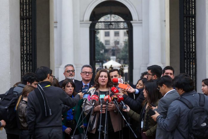 Oposición acusa falta de apertura y Gobierno endurece tono por compensación municipal