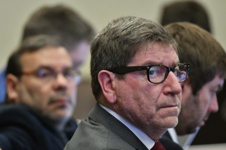 Gobierno chutea la pelota: esperarán elecciones de medio término en EEUU para definirse sobre la CPI