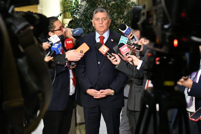 Alvarado admite que no sabía del requerimiento al TC: “A alguien se le pasó tomar el teléfono”