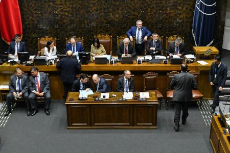 Senado aprueba los tres vetos del Gobierno y cierra trámite de la Ley Miscelánea en el Congreso