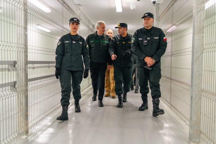 Kast califica como “día histórico” traslado de reos y anuncia nuevo esquema carcelario