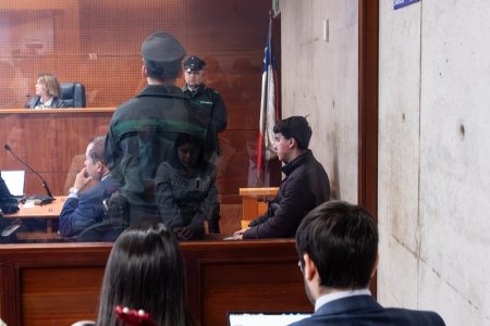 Arraigo nacional y firma mensual para joven formalizado por amenazas contra universidades