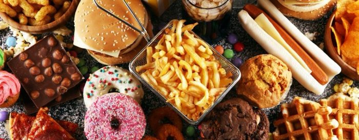 Alimentos que debes limitar para cuidar el corazón: guía de dieta saludable y riesgos cardiovascular