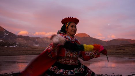 Productor de cinta sobre momia de cerro El Plomo: "Veo a los incas como el arquetipo del aventurero"