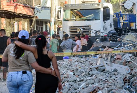 Presidente de Colombia decreta tres días de duelo nacional por 250 fallecidos en el terremoto