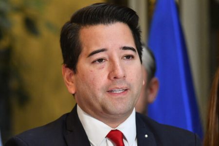 Diputado Javier Olivares sufre hurto de especies desde su vehículo en Viña del Mar