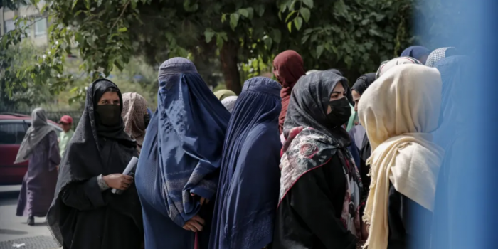 La vida prohibida de las mujeres afganas tras cinco años de régimen talibán