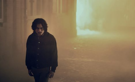 La película sobre el exiliado chileno fabricante de bombas que se estrena en Suiza
