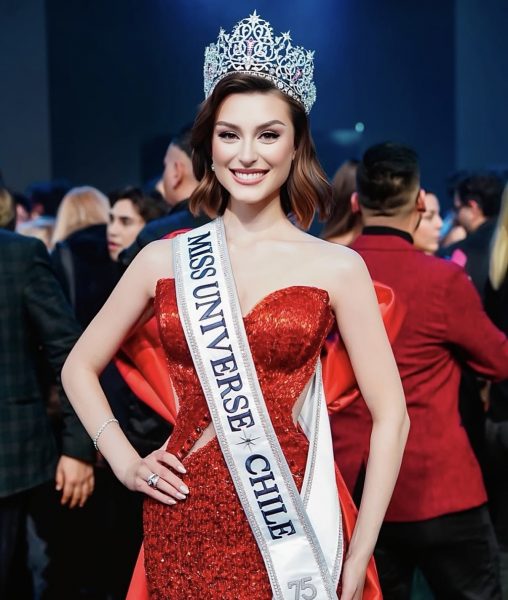 Quién es Dominga López, la periodista que representará a Chile en Miss Universo 2026