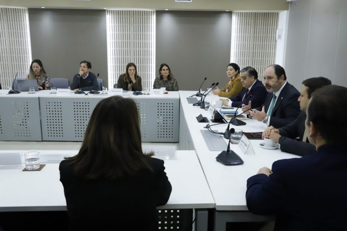 Flexibilidad sin contrapesos: lo que la agenda laboral de Kast copia (y omite) de Europa
