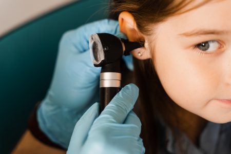 Pérdida auditiva infantil: las señales que pueden confundirse con falta de atención