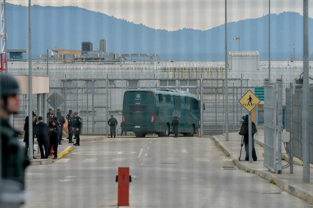 Golpe a Operación Cancerbero: Justicia ordenó devolver a presos del clan Chen a Alto Hospicio