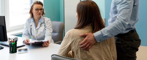 Salud sexual para personas migrantes: ofrecen atención gratuita con el proyecto Pasos Seguros