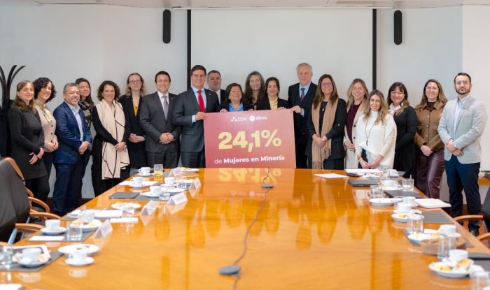 Chile consolida liderazgo mundial en participación de mujeres en minería y fortalece la permanencia