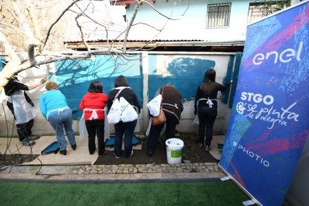 Santiago se pinta de colores para recuperar barrios y revitalizar la vida comunitaria