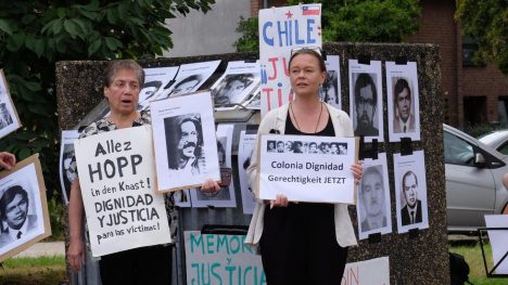 Realizan "funa" en Alemania a ex líder de Colonia Dignidad