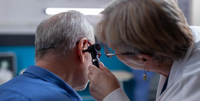 Audición y salud cardiovascular: expertos llaman a no ignorar estas señales
