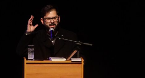 “Kafkiano” y “sin autoridad”: oficialismo dispara contra Boric por críticas a reforma de seguridad