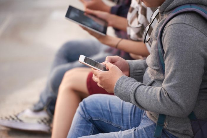 Cambio al horario de verano 2027: cómo ajustar el celular si falla