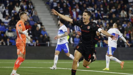 Sin Zampedri y sin nada que hacer: la UC cae 0-3 ante Estudiantes y se despide de Libertadores