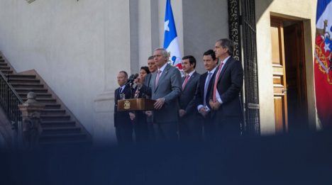“Ojalá mandara un saludo y no fuera”: Cruz-Coke reitera critica de Evopoli a Kast por Foro Madrid
