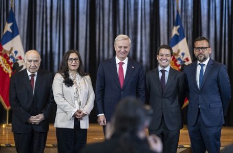 Federación de Medios cambia de mando con advertencia por avance de la IA y plataformas digitales