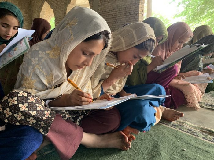 2,4 millones de niñas afganas excluidas de la educación secundaria desde el regreso de los talibanes
