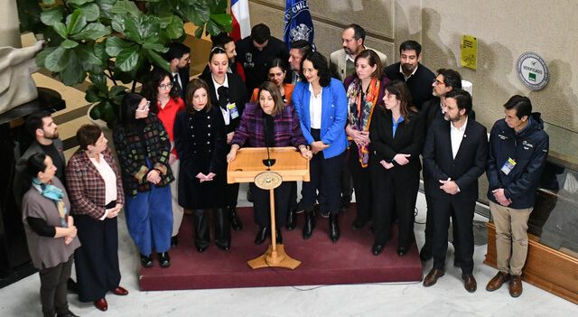 "Día negro": alcaldes opositores declaran la guerra a La Moneda tras despacho de Ley Miscelánea