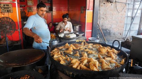 El correcto manejo de los alimentos debe formar parte de la cultura, dicen expertos.