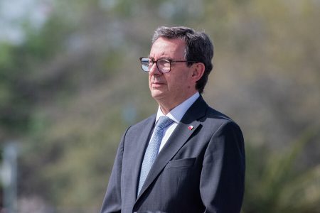Ministro de Defensa defiende derecho de autodeterminación de habitantes de Malvinas