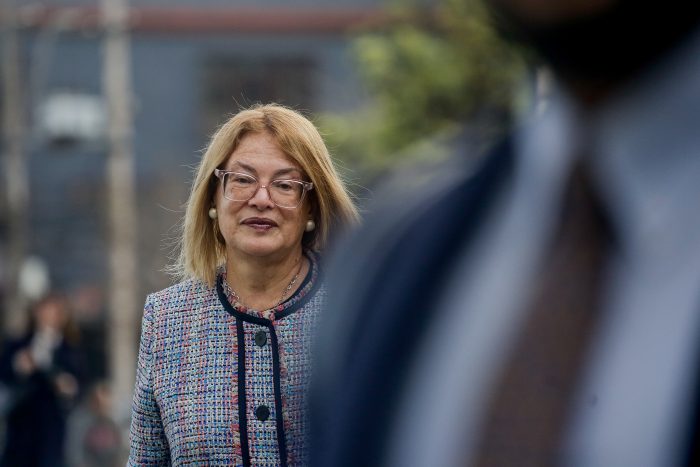 Vivanco defiende borrado de mensajes de su celular: “Corresponden a mi vida privada”