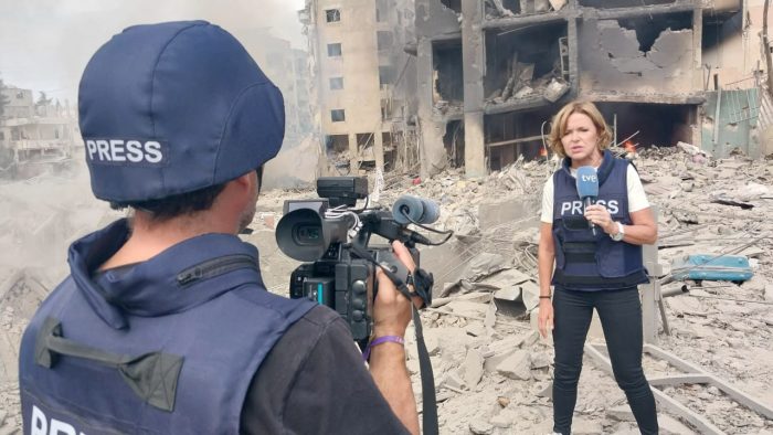 La verdad bajo fuego con Almudena Ariza: “La imparcialidad en la guerra no nos obliga a fingir”