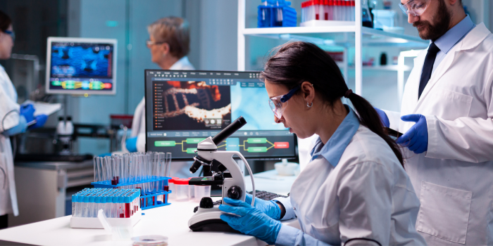 Del conocimiento a la evidencia: el desafío de investigar el cáncer en Chile