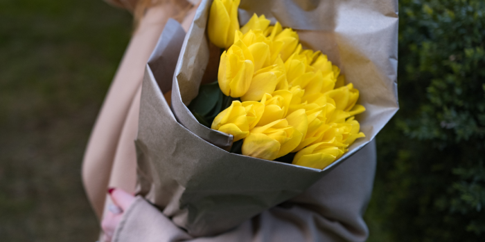 Flores amarillas cada 21 de septiembre: ¿Por qué se regalan y cuál es su origen?
