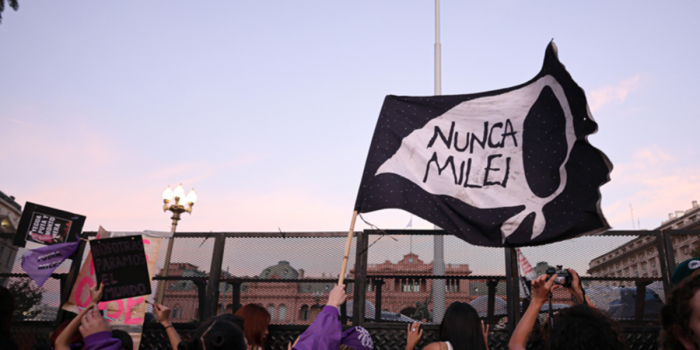 Organizaciones demandan a Milei por quitar criterios de diversidad de género en elección del Supremo