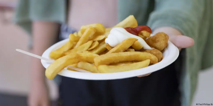 Prohibir alimentos fritos en las escuelas: ¿una buena idea?